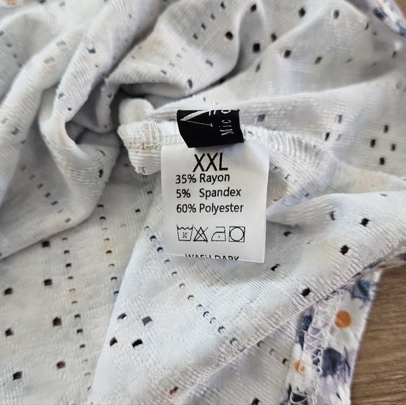 Micoson Floral Puff Sleeve Top Size XXL - Picture 5 of 11